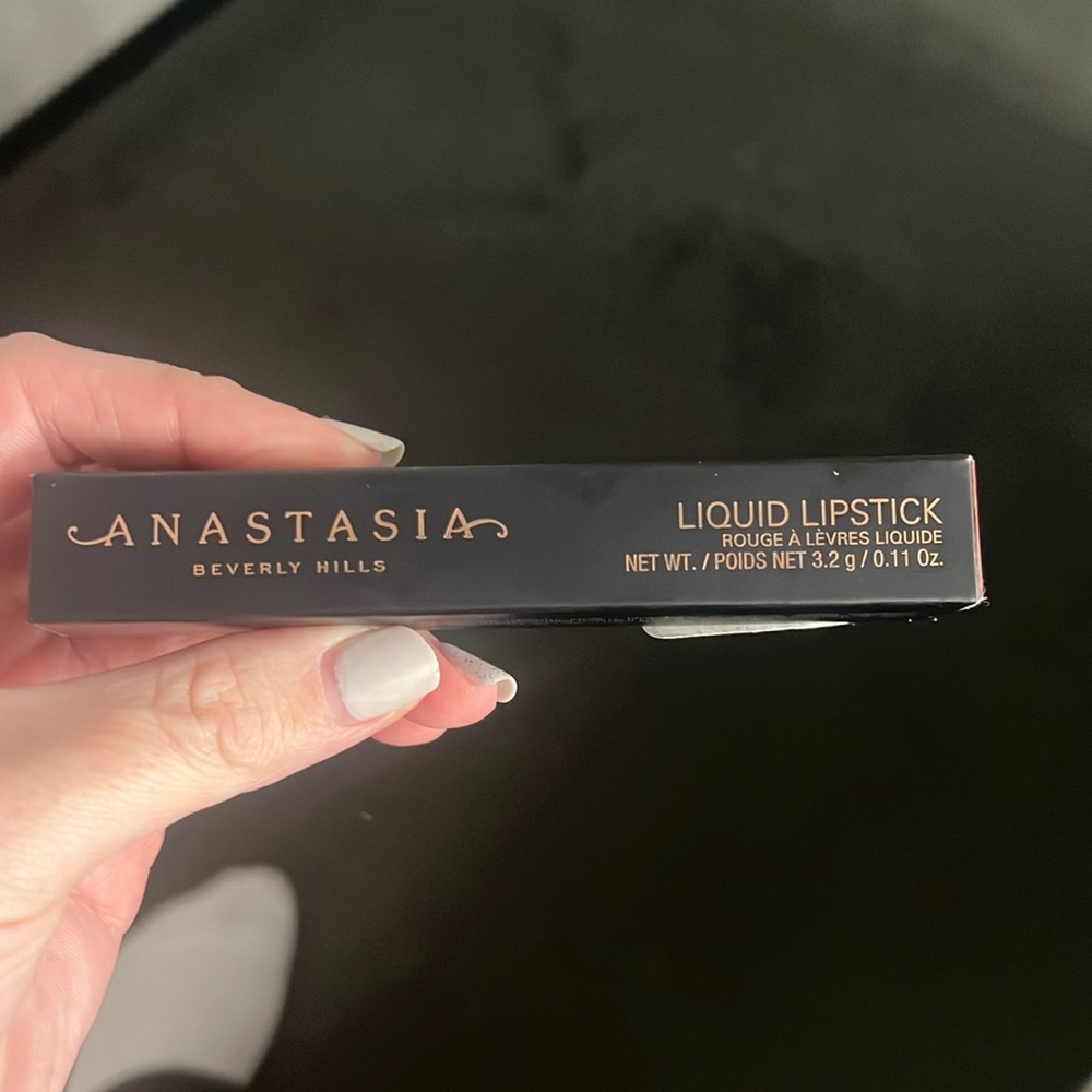 Anastasia Beverly Hills liquid lipstick - crush